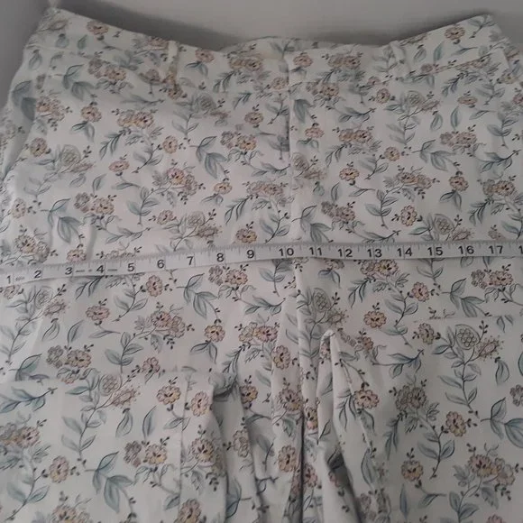 Loft Plus Size 16 Floral Pants - Picture 6 of 11